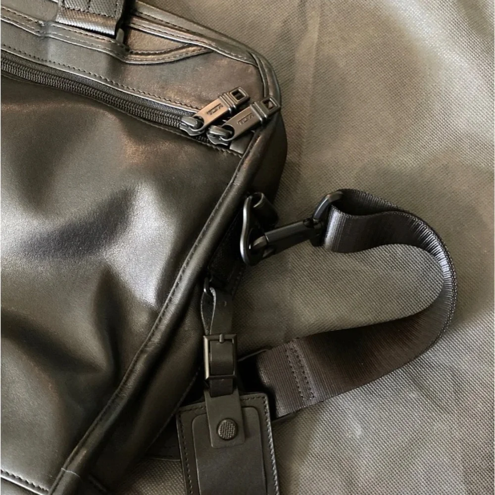 Tumi travel bag / briefcase